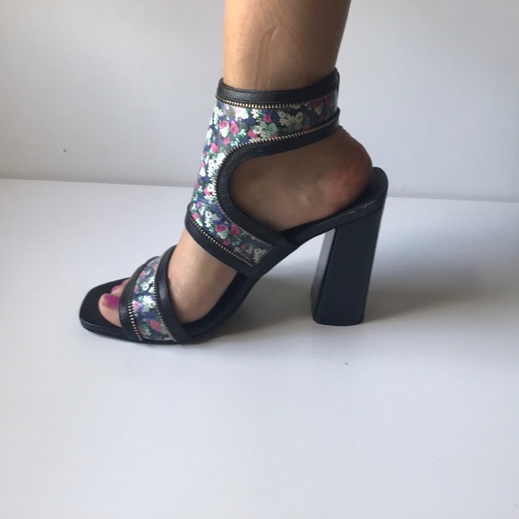 Rebecca Minkoff high heel sandal 7.5 - Picture 4 of 7